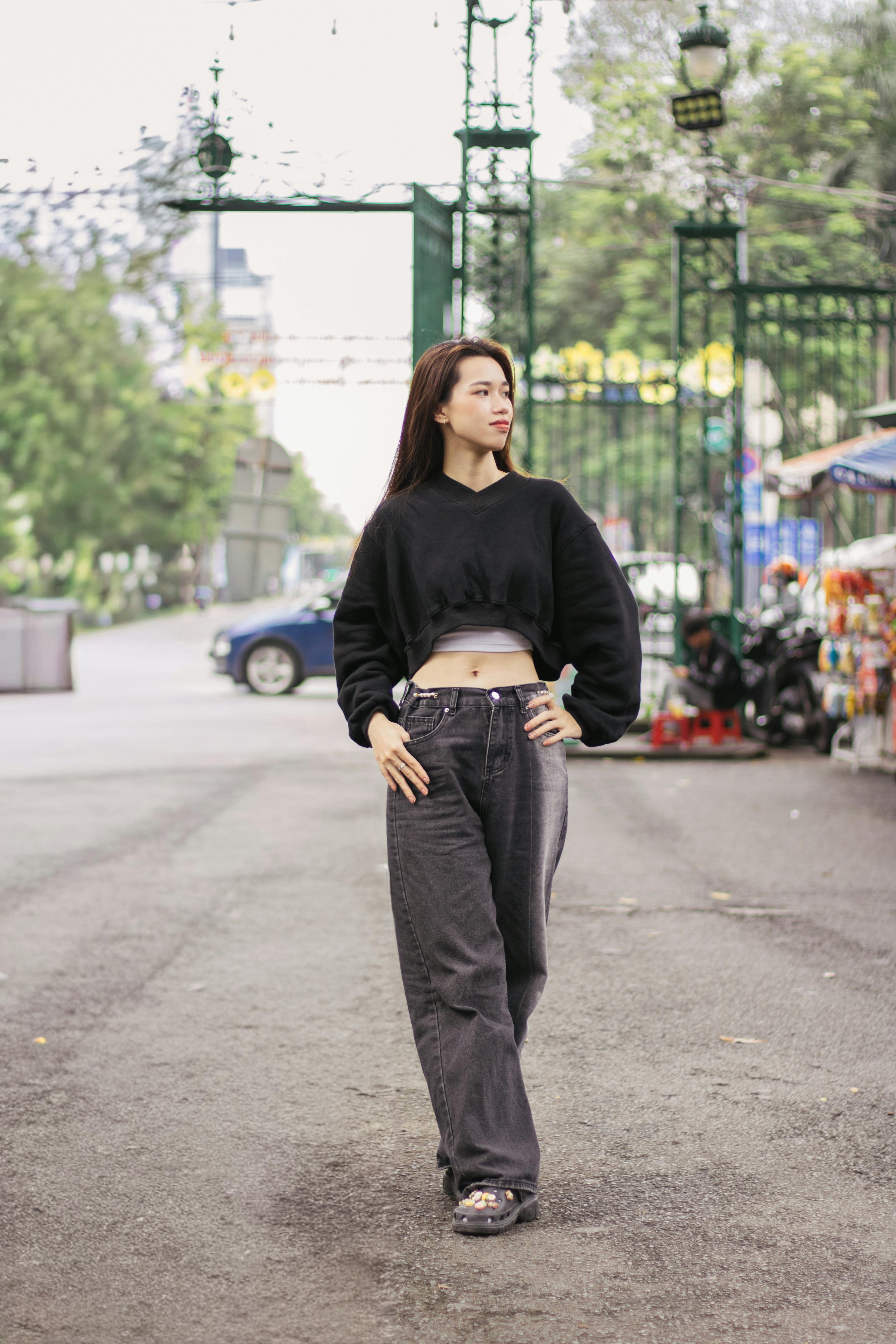 WOMEN'S TOP`S & SWEATERS